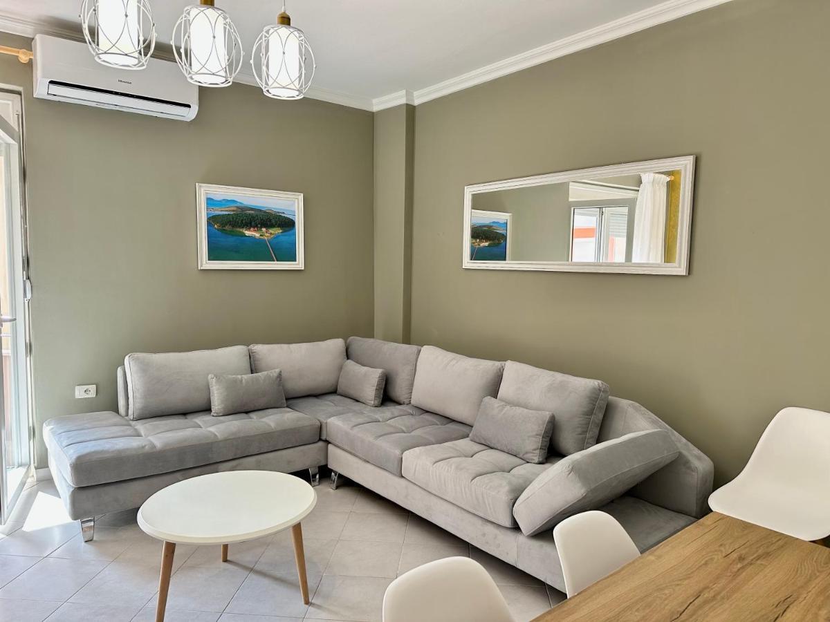 Family Suite Residence Vlore Exterior photo